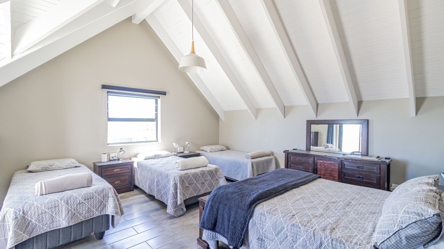 10 Bedroom Property for Sale in Jacobsbaai Western Cape